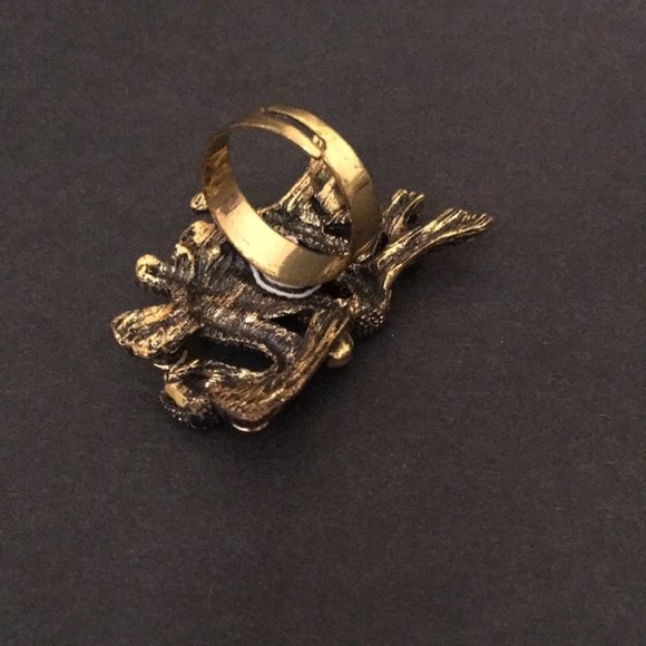 Unique Snake Ring - Picture 6 of 8